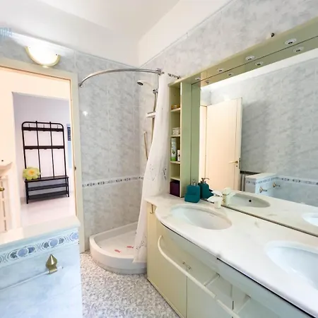 Viale Miramare 279 Tirabora Short Rent Trieste